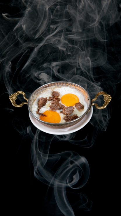 Sahanda Kavurmalı yumurta 