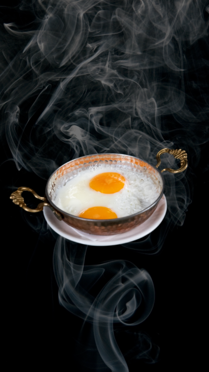 Sahanda Kaşarlı Yumurta 